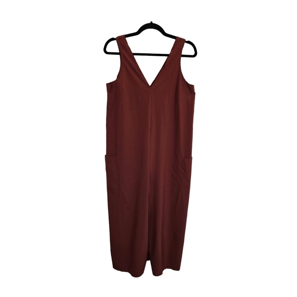 Athleta Medium Stretchy V-Neck Sleeveless Romper Loose Fit